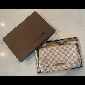 SOLD Louis Vuitton Favorite MM